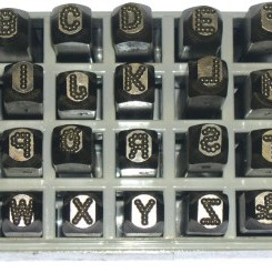 1/4" 27PC DOT DESIGN LETTER SET ROUND F-C.H.HANSON*337-337-26300