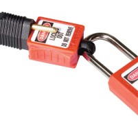 SAFETY SERIES 120V PLUGLOCKOUT ACCEPTS PADLOCK-MASTER LOCK*470-470-S2005
